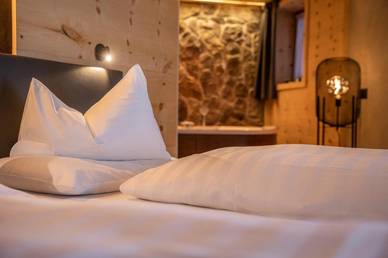 La Roccia Wellness Hotel Cavalese Extérieur photo