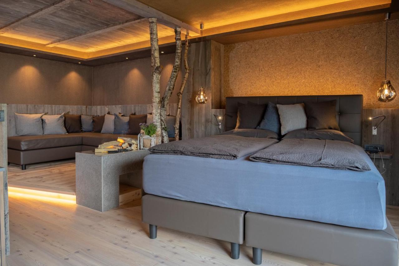 La Roccia Wellness Hotel Cavalese Extérieur photo