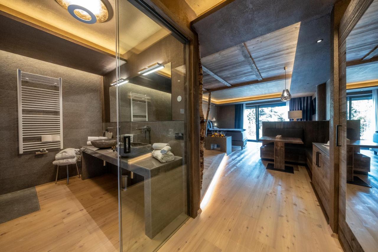 La Roccia Wellness Hotel Cavalese Extérieur photo