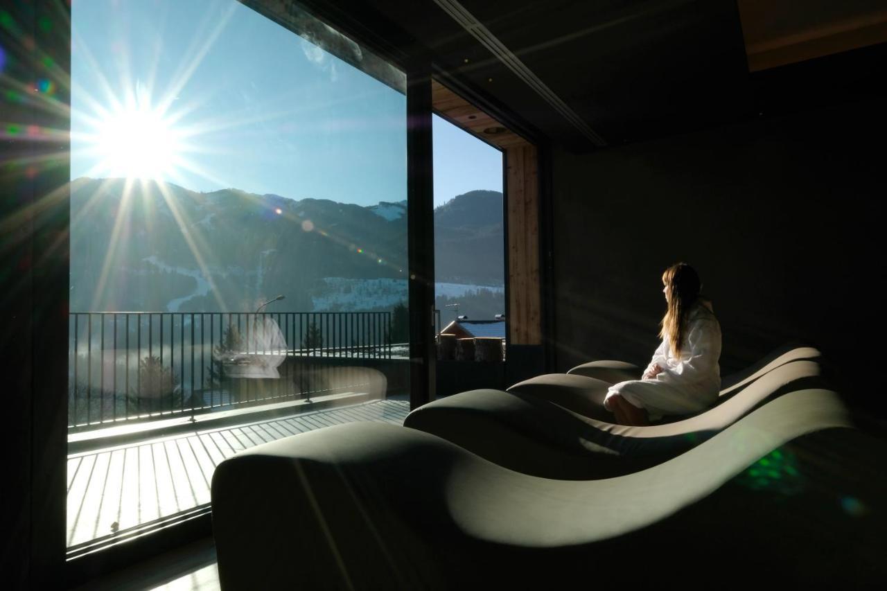 La Roccia Wellness Hotel Cavalese Extérieur photo
