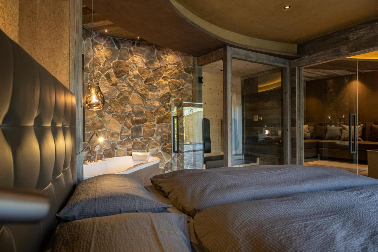 La Roccia Wellness Hotel Cavalese Extérieur photo