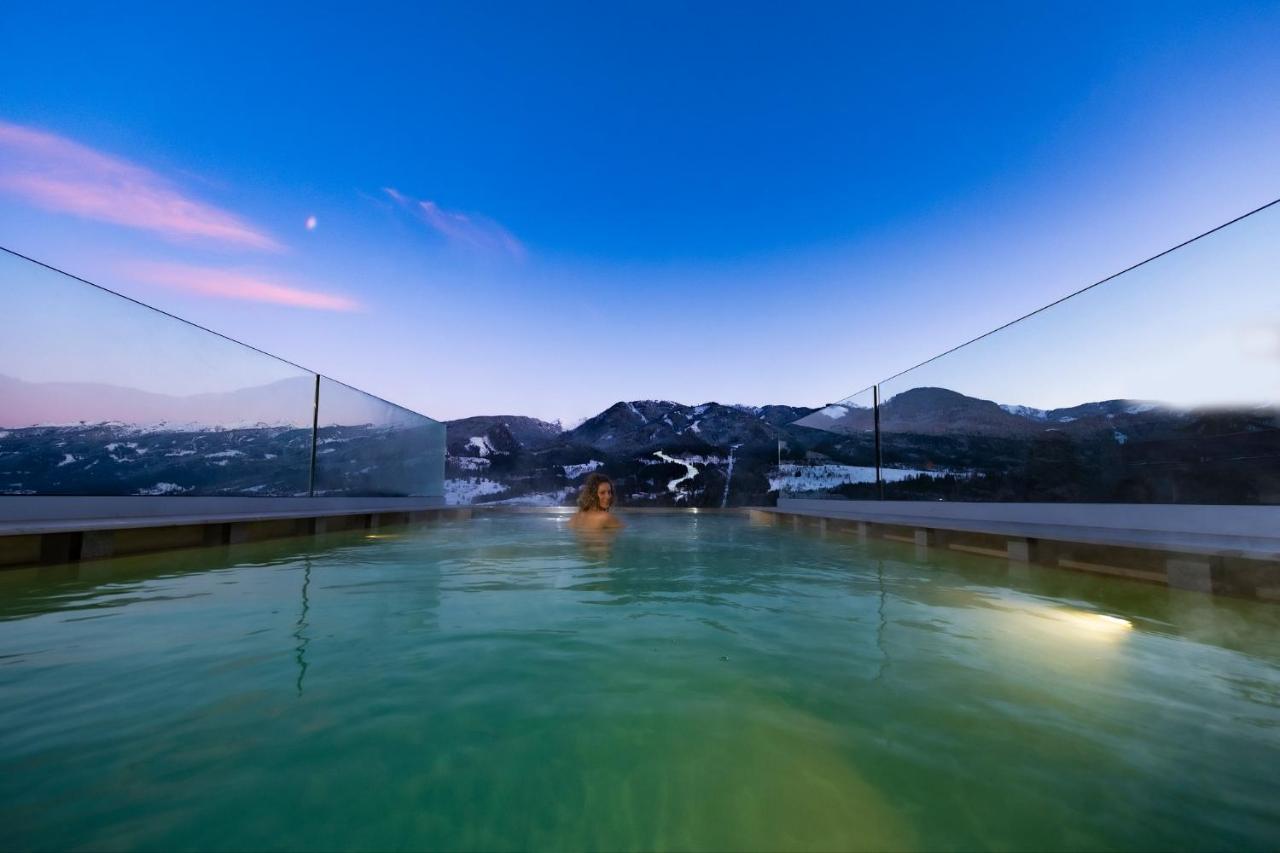 La Roccia Wellness Hotel Cavalese Extérieur photo